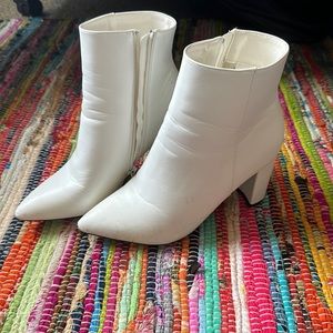 Chic White Heeled Boots